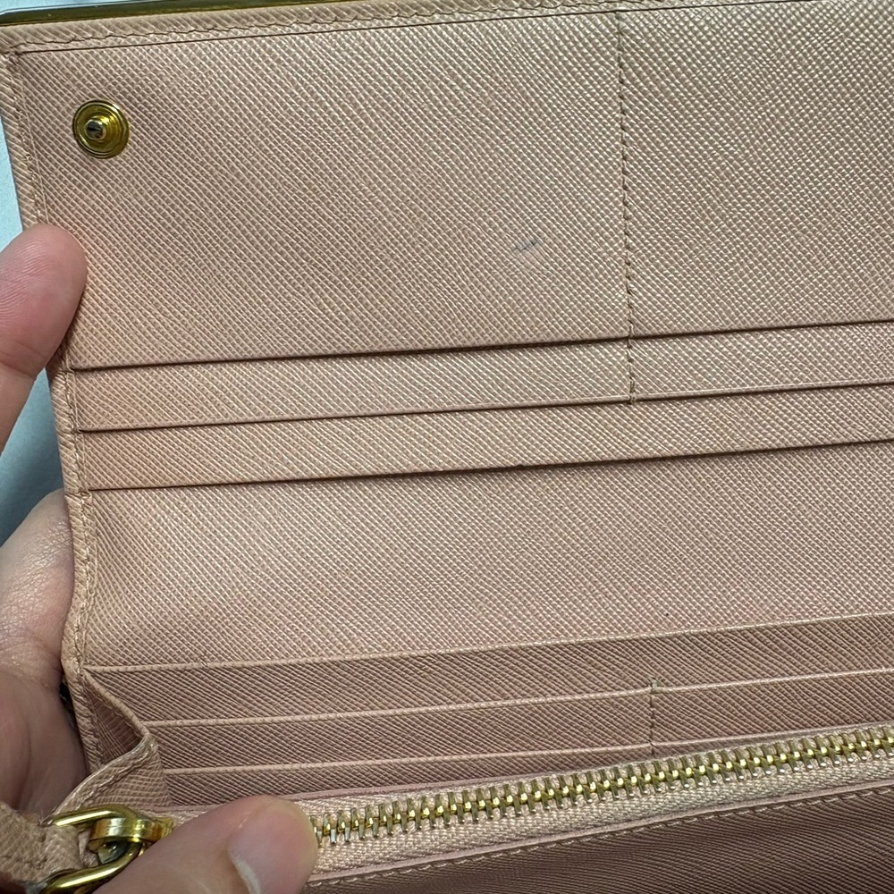 PRADA Pink Wallet 🪪 - Picture 10 of 12